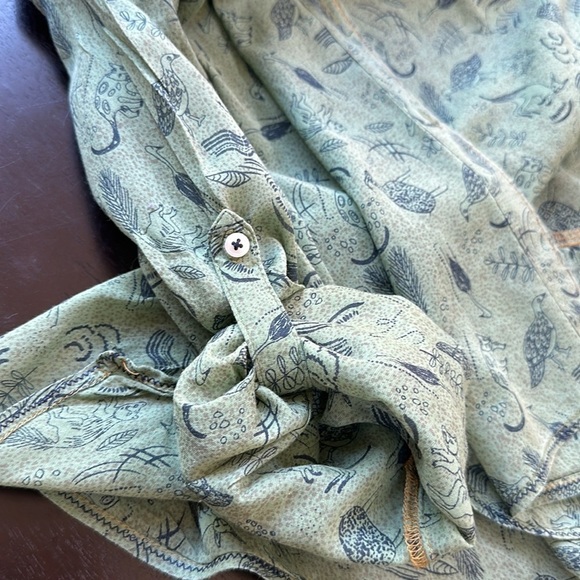 Anthropologie holding horses novelty print button down top SZ 4 - Picture 10 of 14